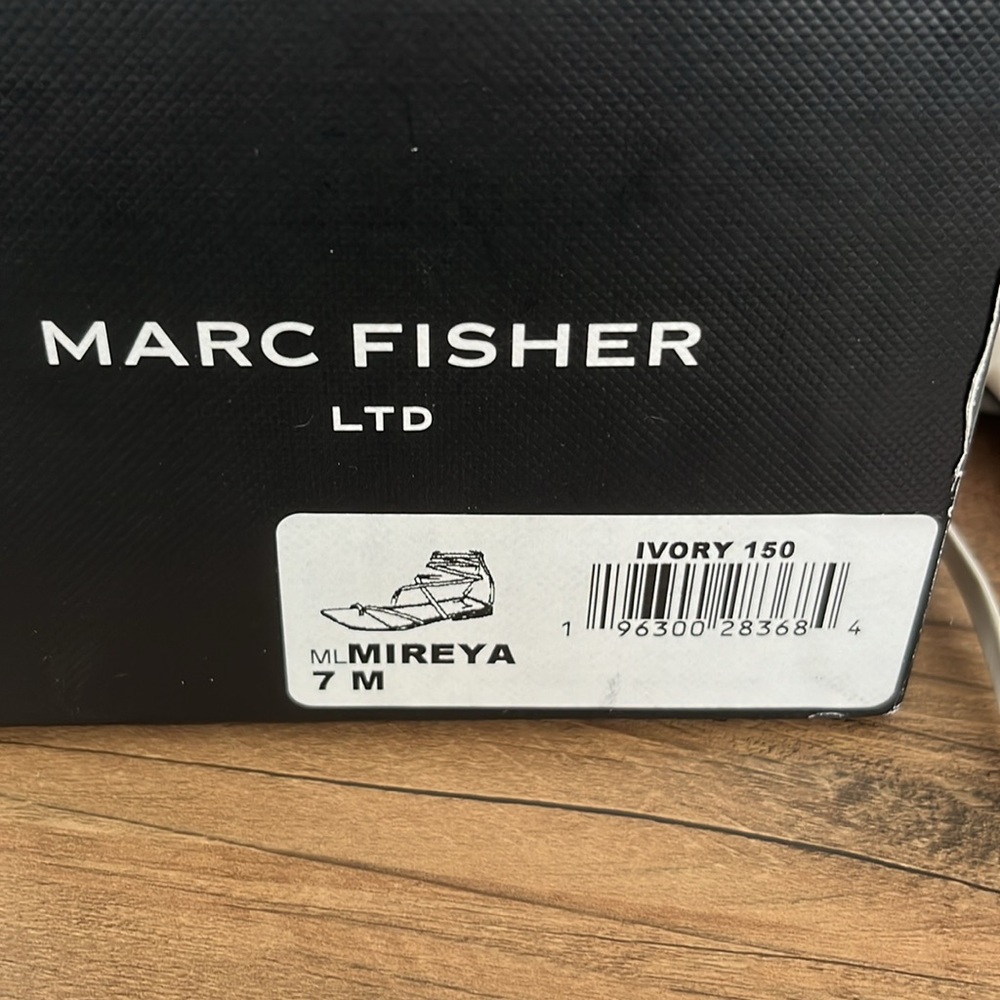 Marc Fisher Mireya Strappy Ankle Wrap Sandals Ivory 7 - Picture 3 of 4